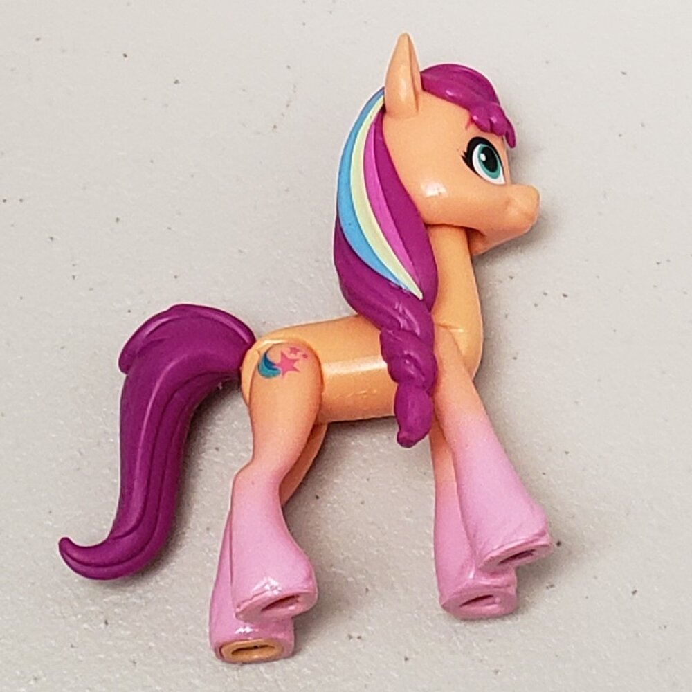 My Little Pony Friends of Maretime Bay Figure Sunny Starscout